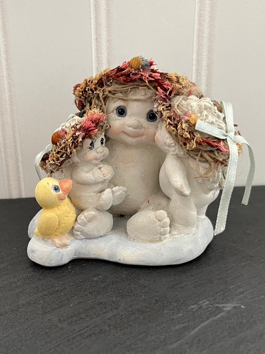 DREAMSICLES A Kiss For Momma Cherub Angel with 2 Babies & Duckling Figure 1991