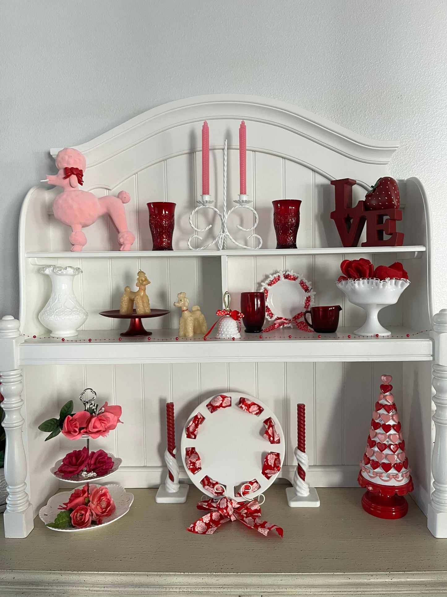 1950s Vintage-Inspired Red Glitter Concentric Dot Pattern Glass Display/Dessert Stand –