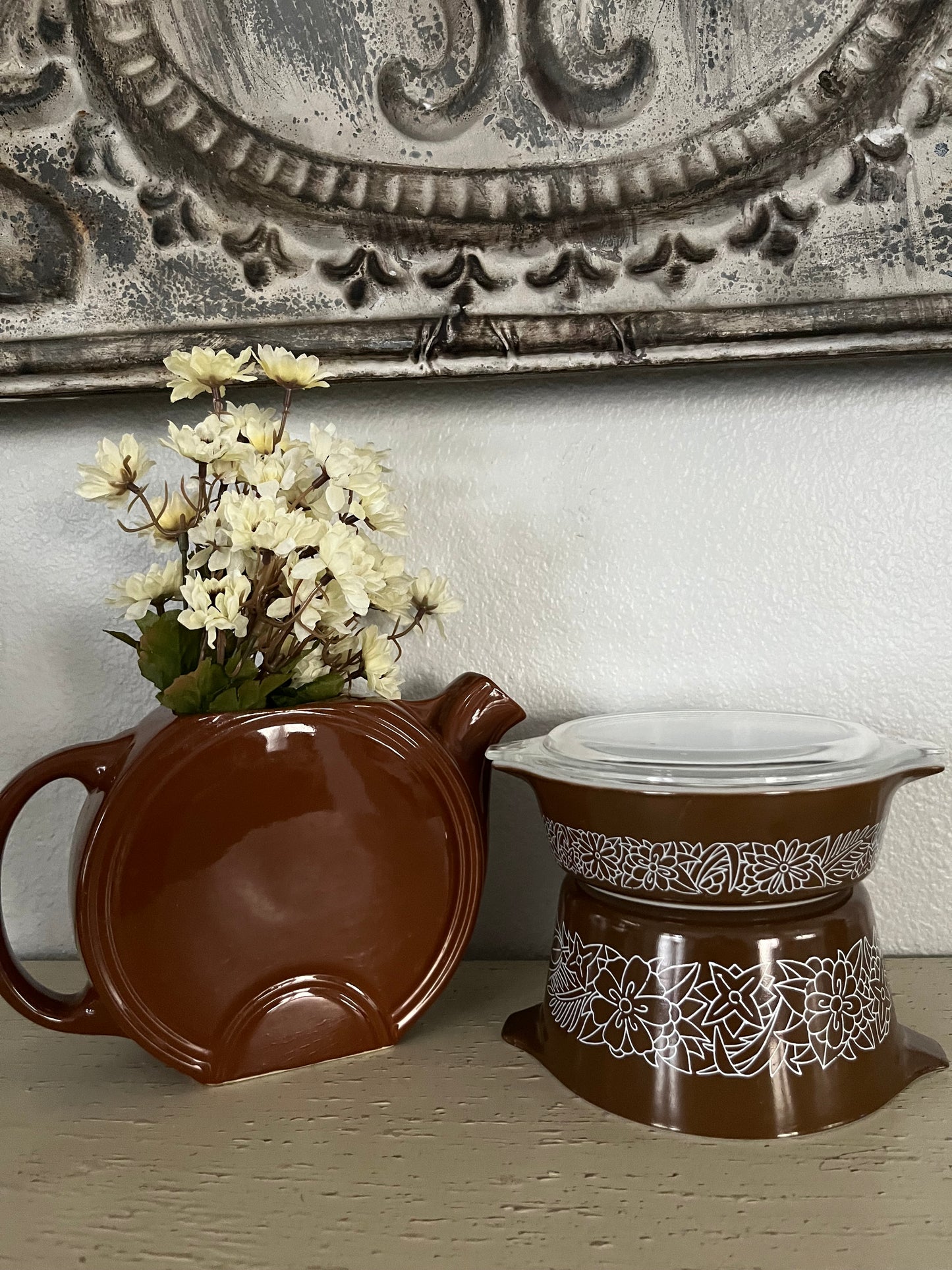 1970’s Lot of (2) Pyrex Woodland Brown Casserole Dish Set 475-B & 473-B, 1 lid