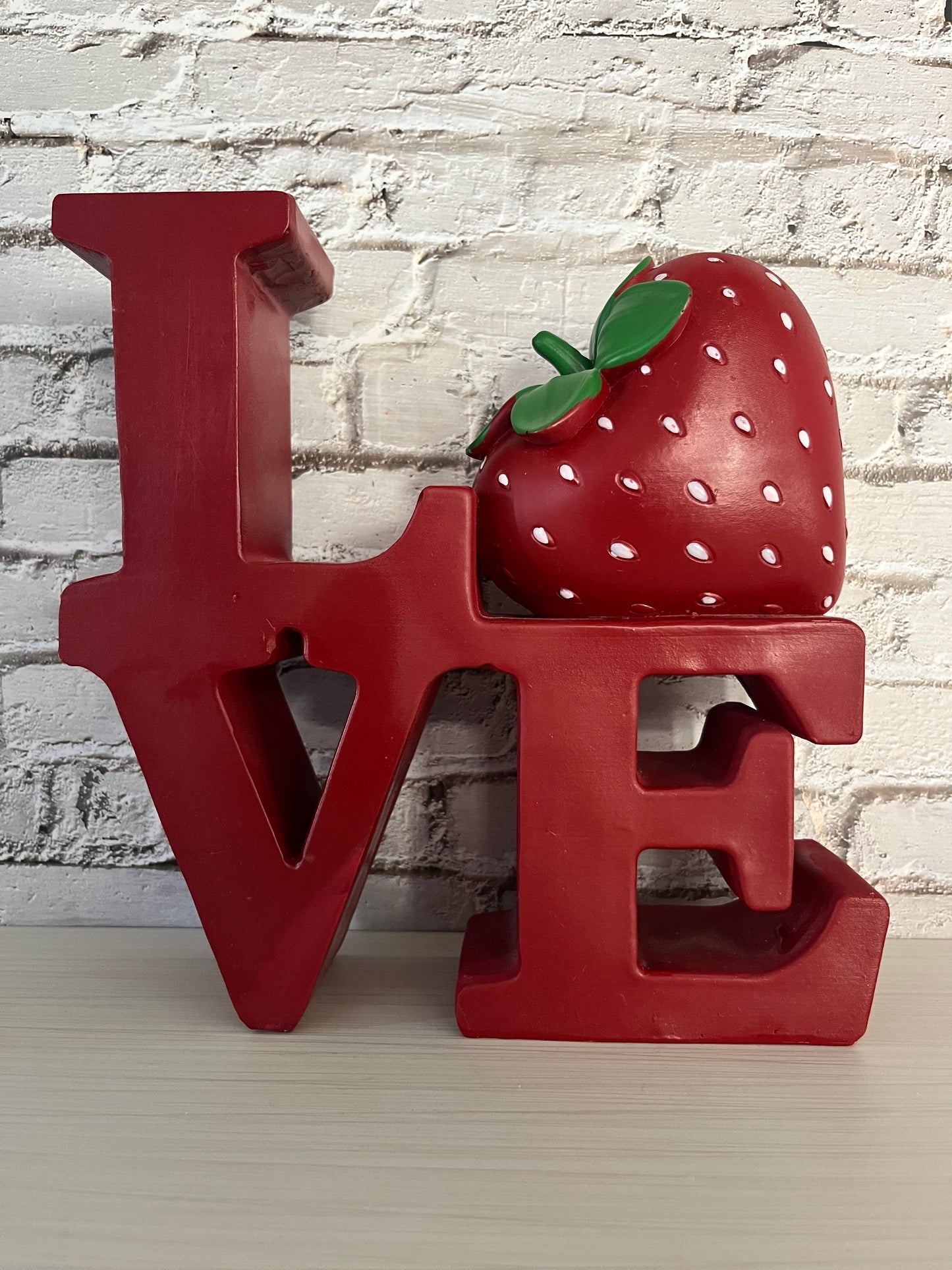 Strawberry LOVE Pop Art Valentine Centerpiece – 1970s-Inspired Romantic Decor (8x8 Resin)