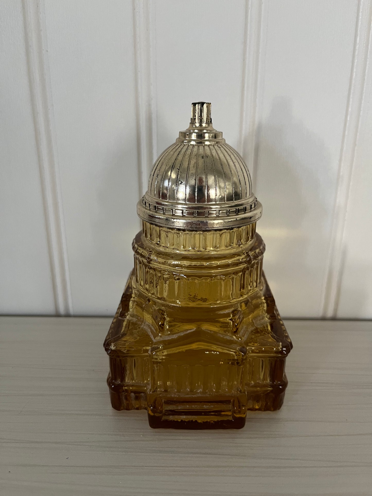 Vintage 1970’s AVON Collectible Washington Monument Tribute Bottle Men’s Cologne