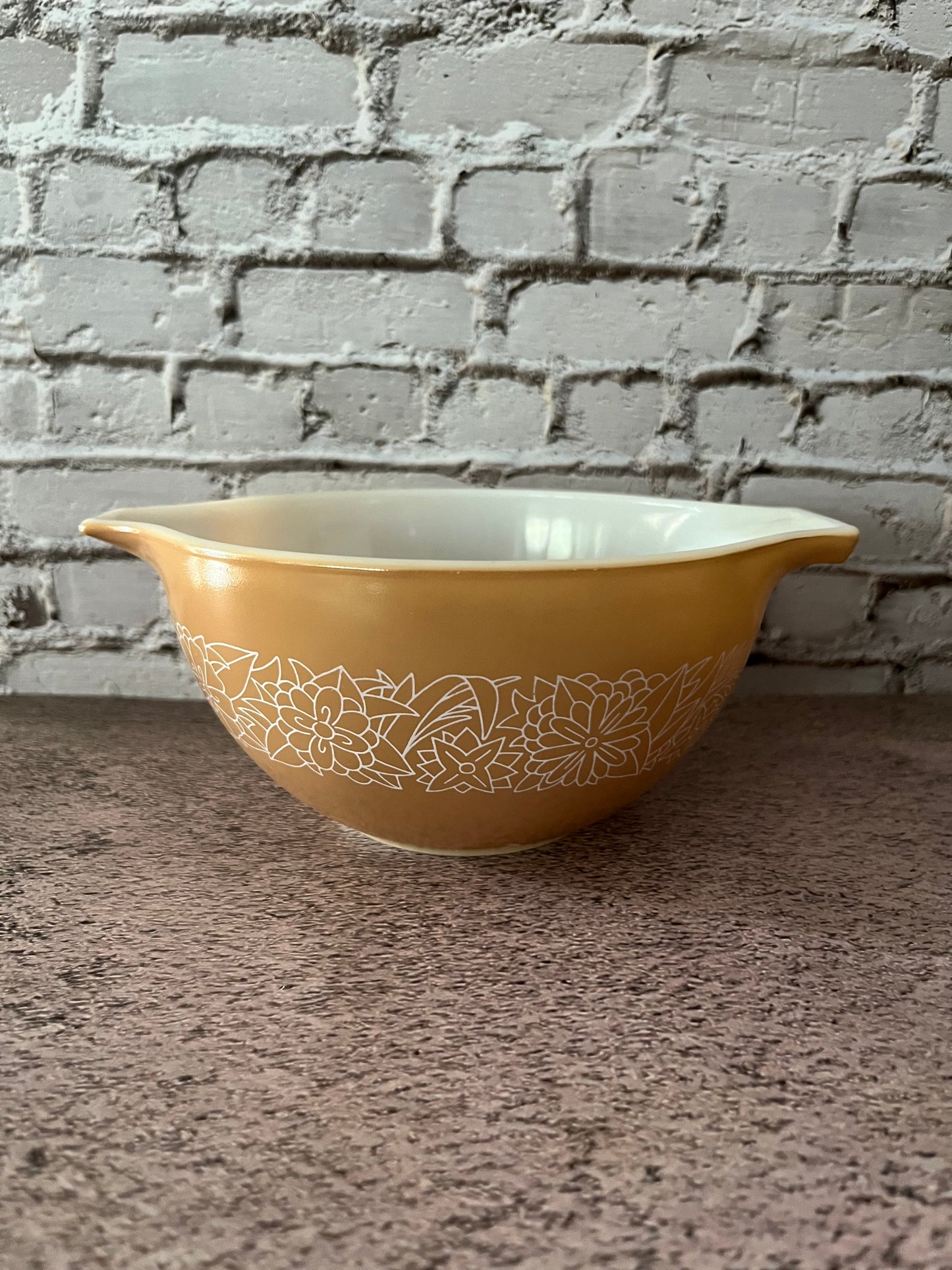 Pyrex 70’s 441 Woodland Mocha Brown Cinderella Mixing Bowl (1.5 pt) - with Handles and Pour Spouts