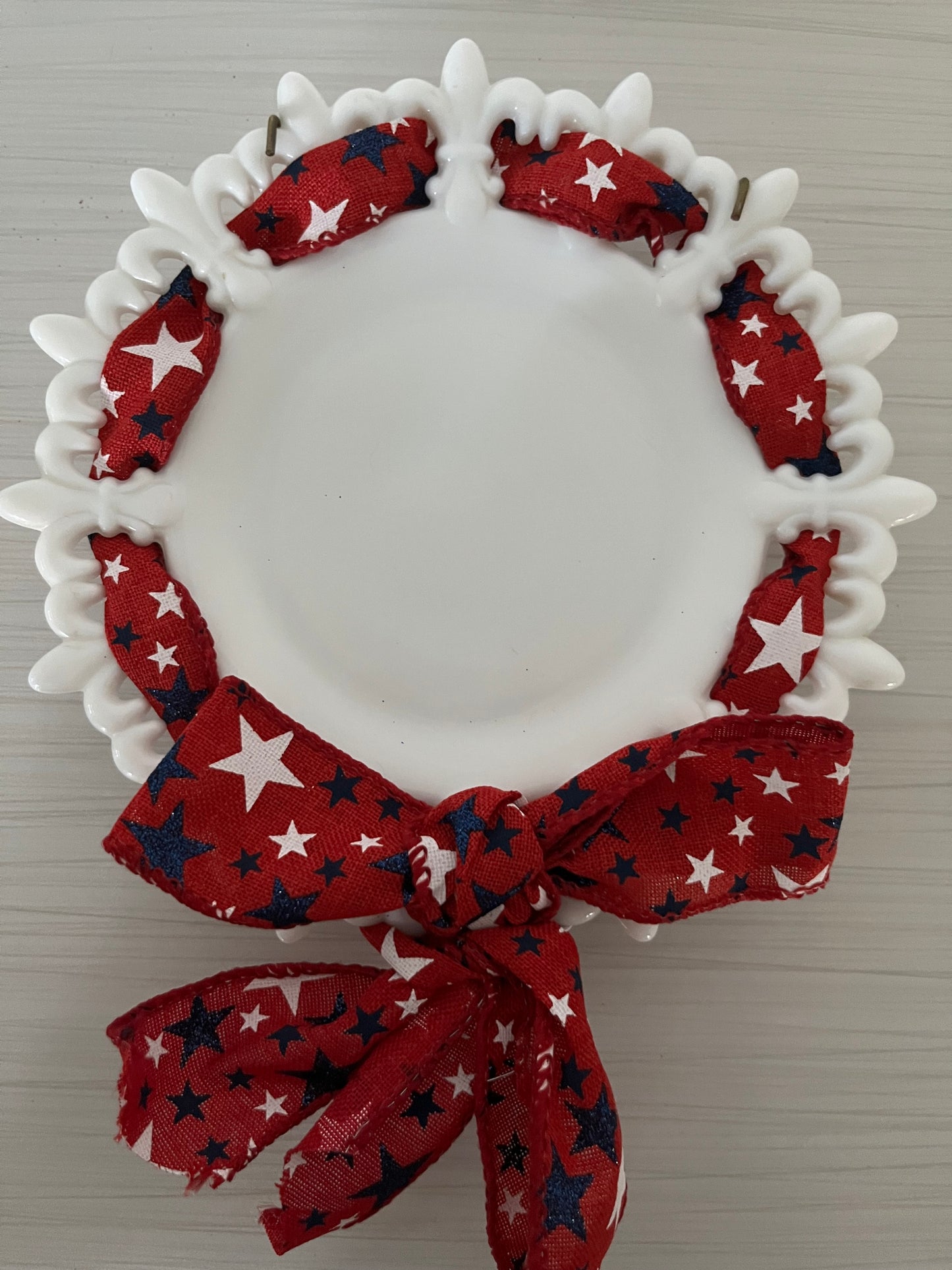 Vintage Westmoreland Milk Glass Ribbon Plate - Fleur De Lis Design 7.5” Mid Century Lunch Plate