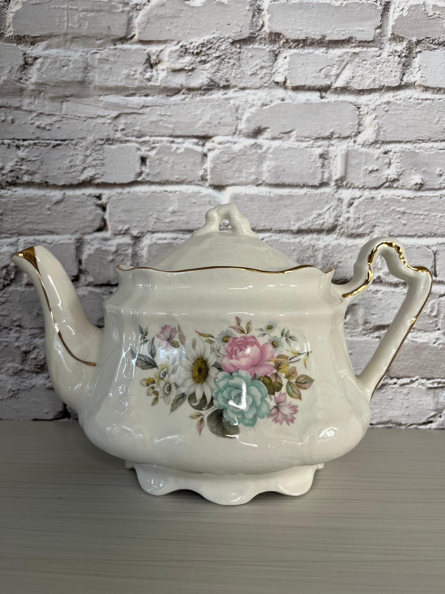 1950s Arthur Wood England Floral Teapot – Staffordshire Ironstone with Gold Trim