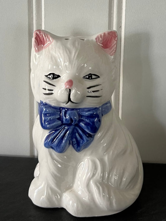 Vintage Adorable Kitty Cat  Set of  Decorative Salt and Pepper Shakers with Blue Bows